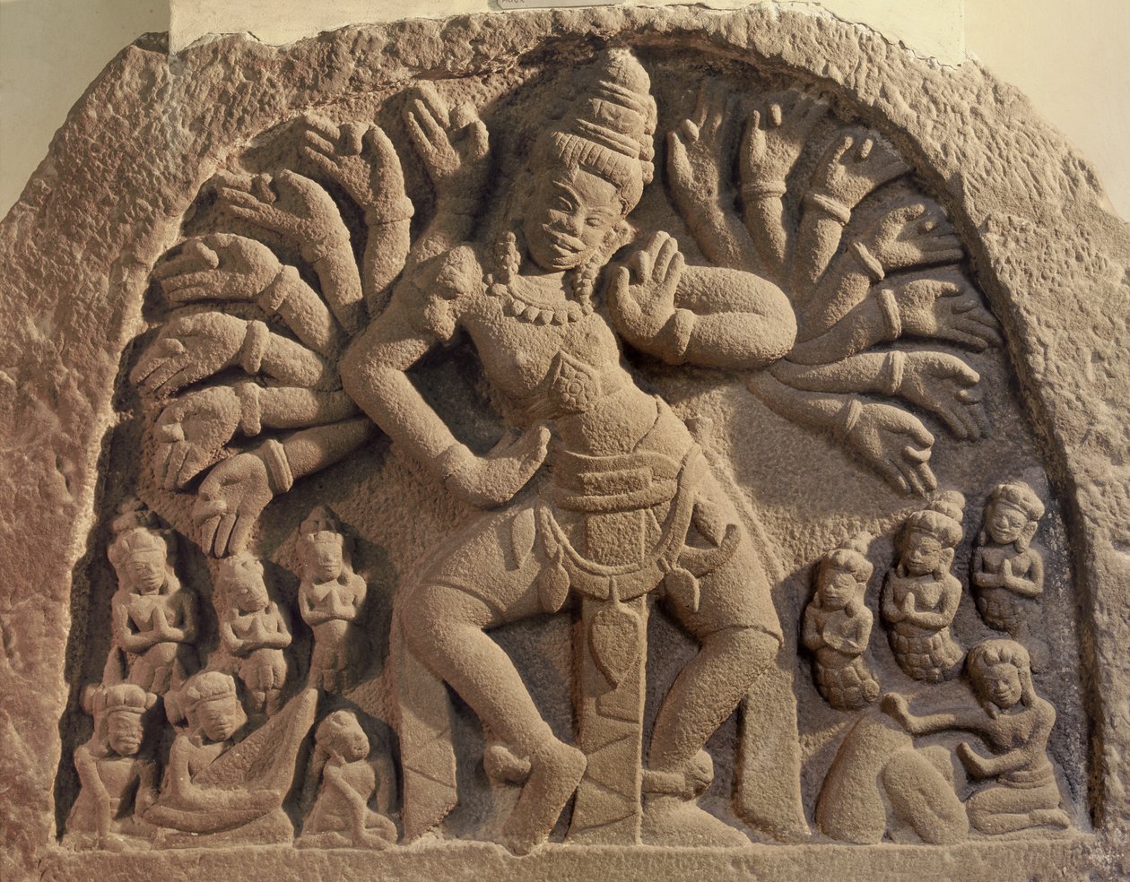 Danser sekstenarmet Shiva av Cham School