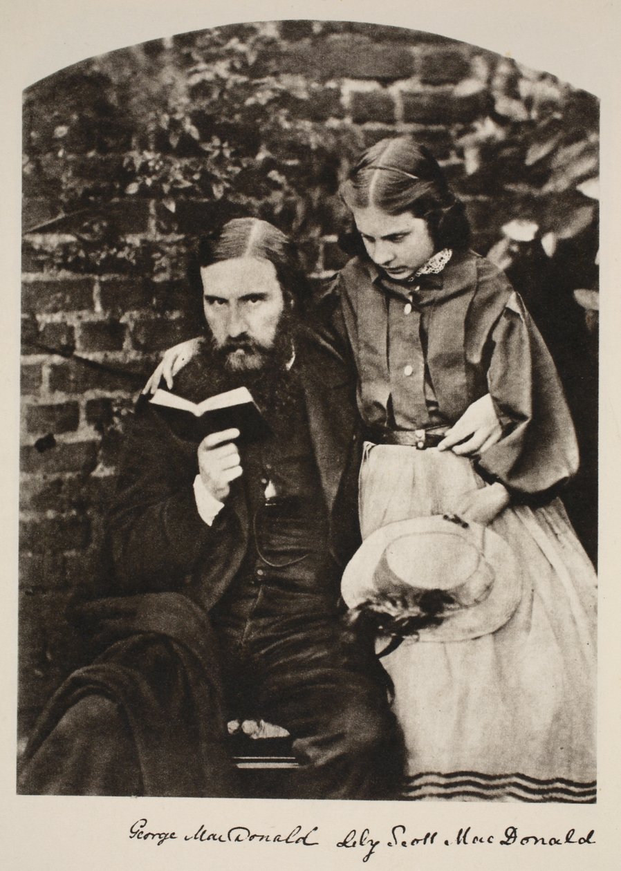 George MacDonald og hans datter Lily, 14. oktober 1863 (sepia-bilde) av Charles Lutwidge Dodgson