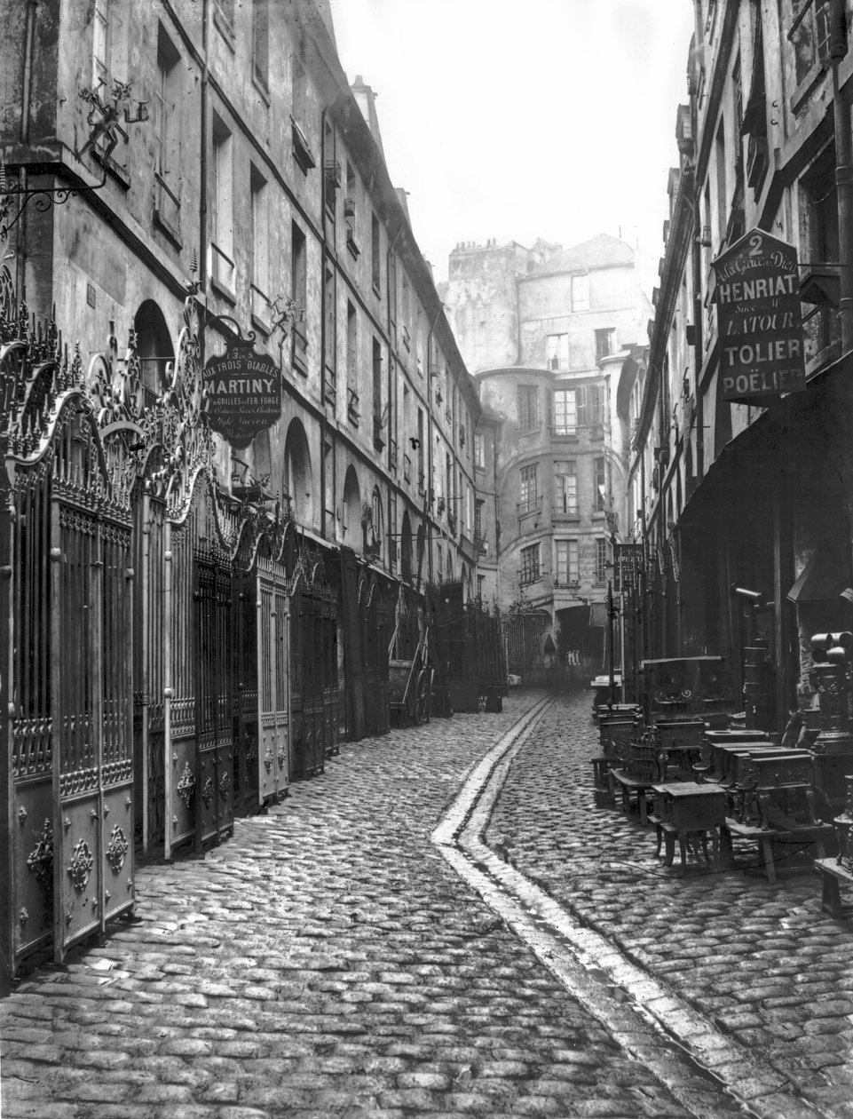Passage of the Dragon, Paris, 1858-78 av Charles Marville