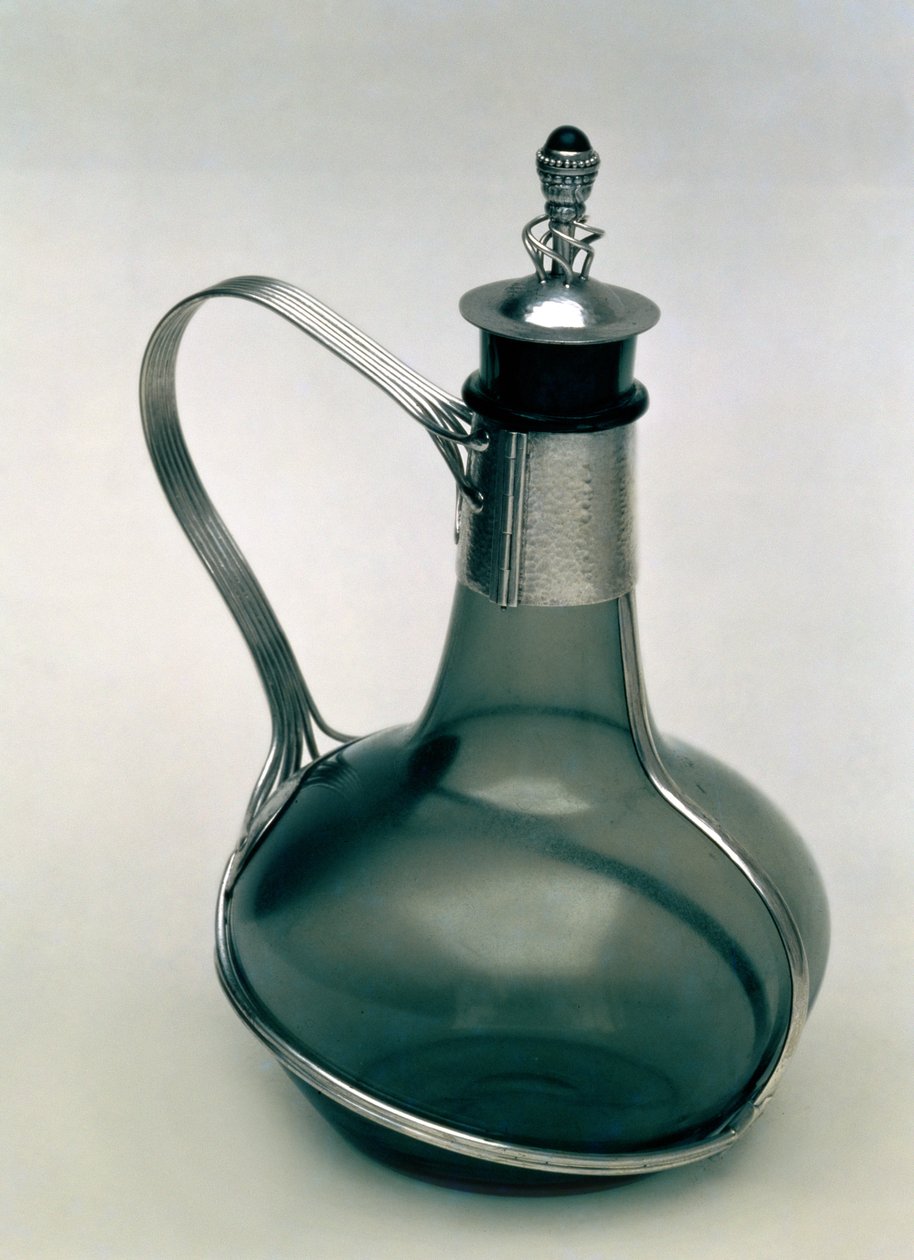 Karaffel med sølvfester, ca. 1904-5 av Charles Robert Ashbee