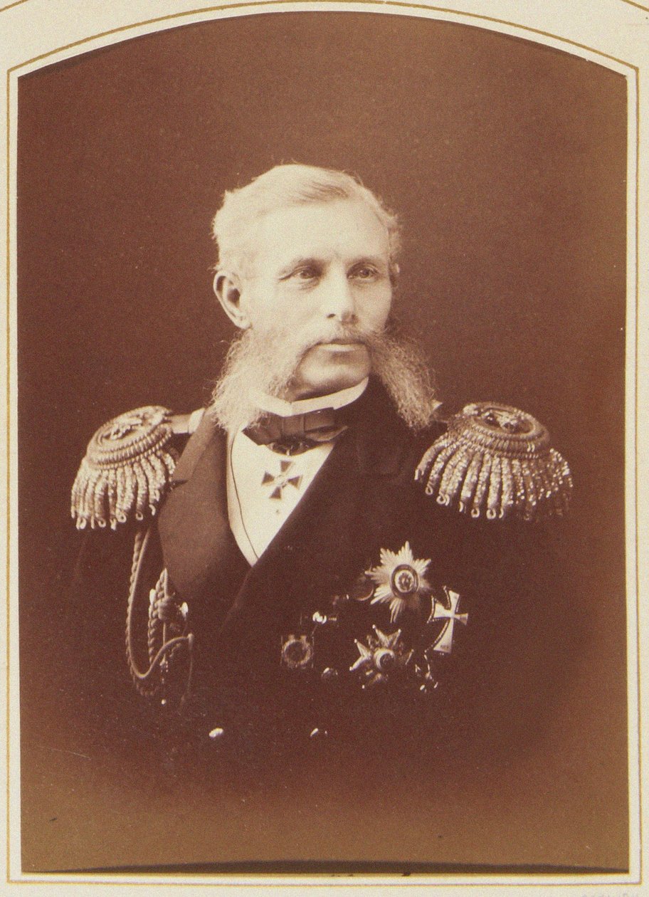 Amiral Grigory Butakov, pere des tactiques navales a vapeur - Portrett av admiral Grigory Ivanovich Butakov (1820-1882), av Bergamasco, Charles (Karl) (1830-1896). Albumin bilde av Charles Bergamasco