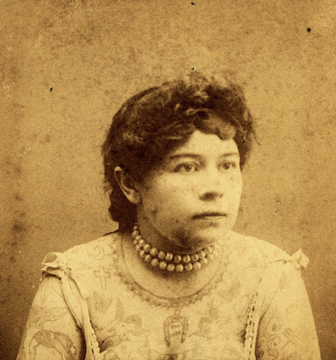 Portrett av Annie Howard ca. 1900 av Charles Eisenmann