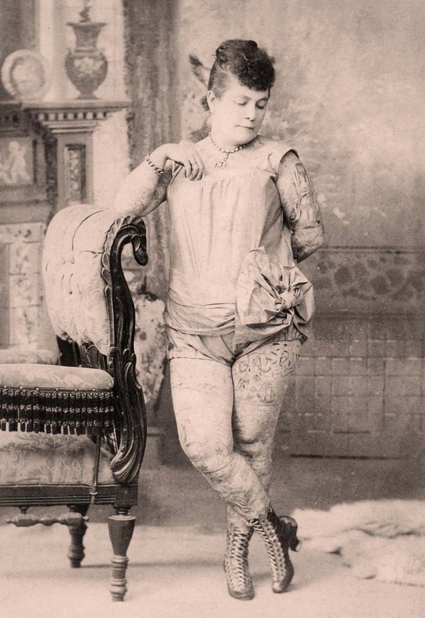 Portrett av Nora Hilderbrandt den tatoverte kvinnen, ca. 1896 av Charles Eisenmann