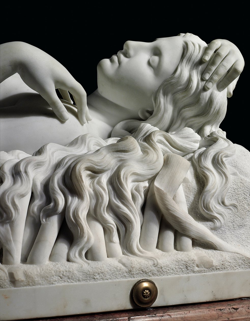 En figur av Rhodopis i naturlig størrelse på sokkel, 1862 av Charles Francis Fuller