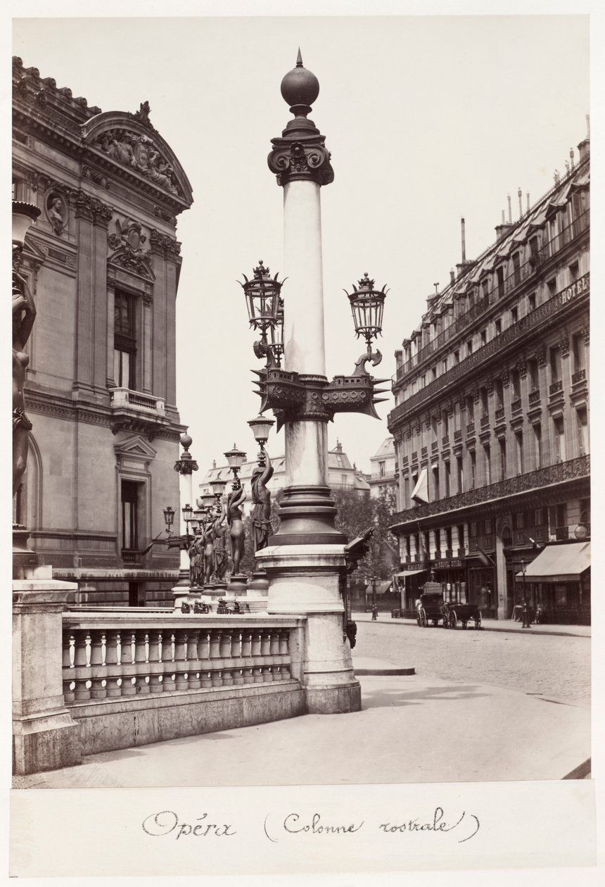 Opéra Rostral Column, ca. 1875. av Charles Marville