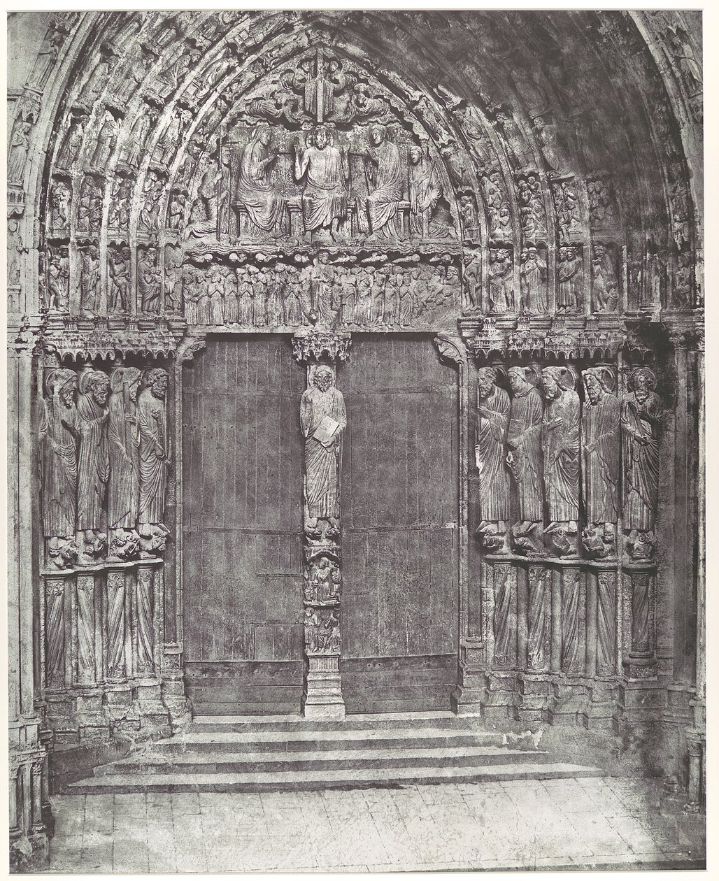 Chartres-katedralen, sørtranseptets midtportal; Den siste dom av Charles Nègre