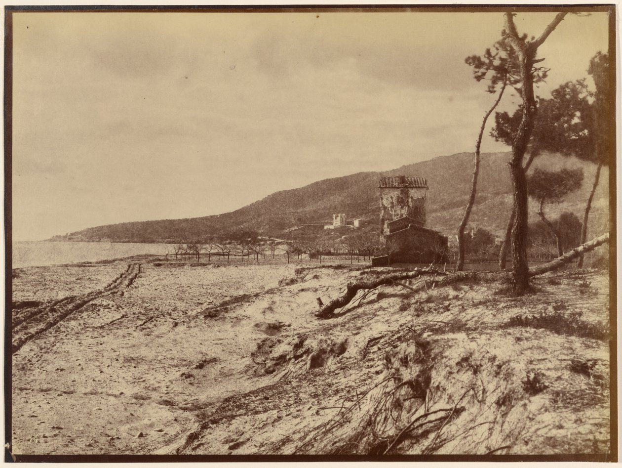 Stranden ved Golfe-Juan mot Cap de la Croisette av Charles Nègre