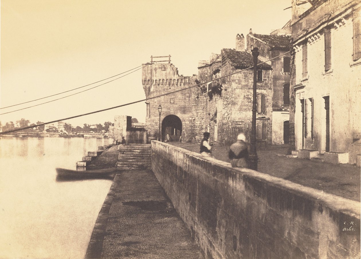 [Kastanjeporten, Arles] av Charles Nègre