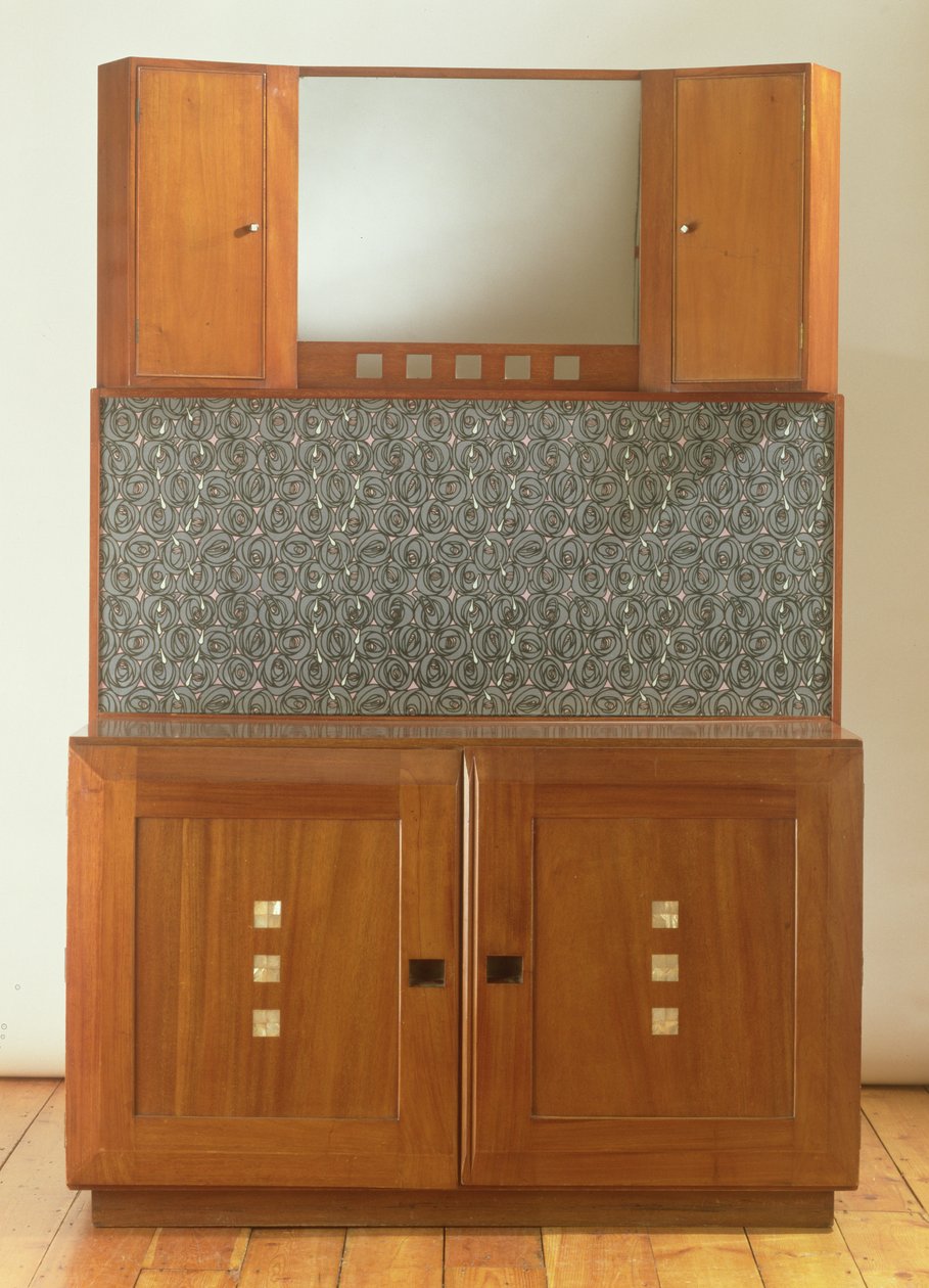 Servant, ca. 1917 (mahogni innlagt med perlemor og grønn erinoid, med glassbakplate) av Charles Rennie Mackintosh
