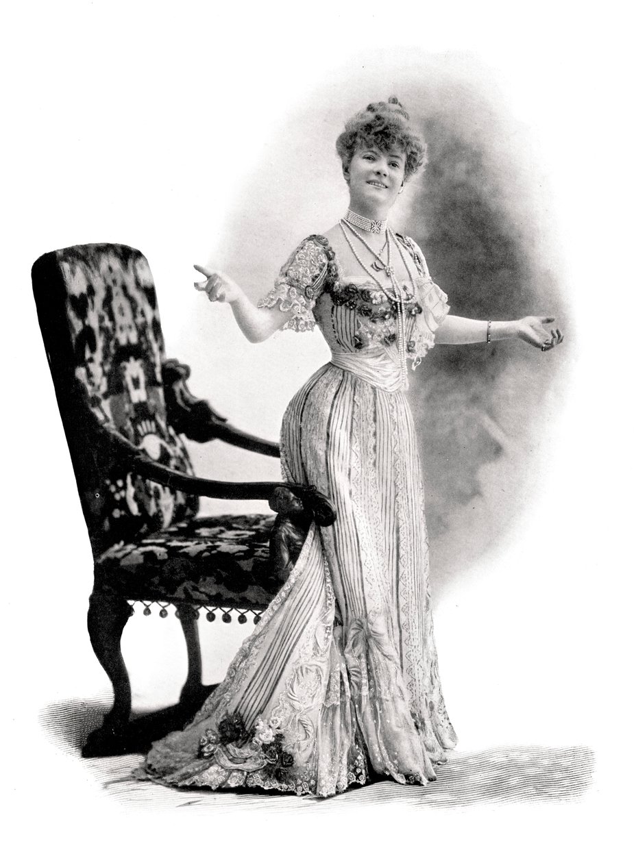 En parisisk skuespillerinne, Mademoiselle Charlotte Wiehe, 1901. av Charles Reutlinger