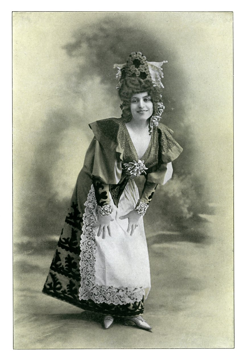 Charlotte Wiehe, 1901. av Charles Reutlinger