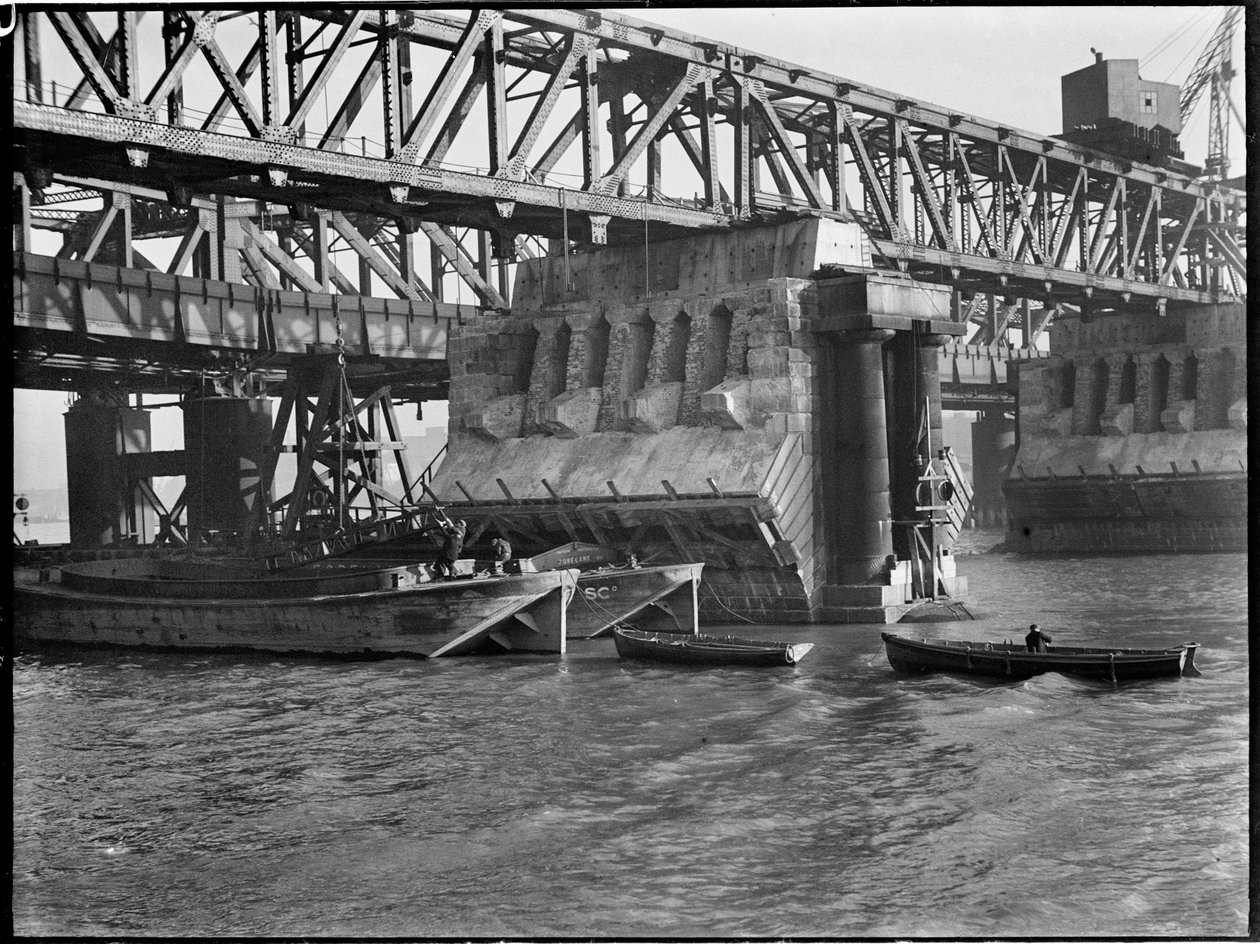 Riving av Waterloo Bridge, Lambeth, Greater London Authority, 1936. av Charles William Prickett