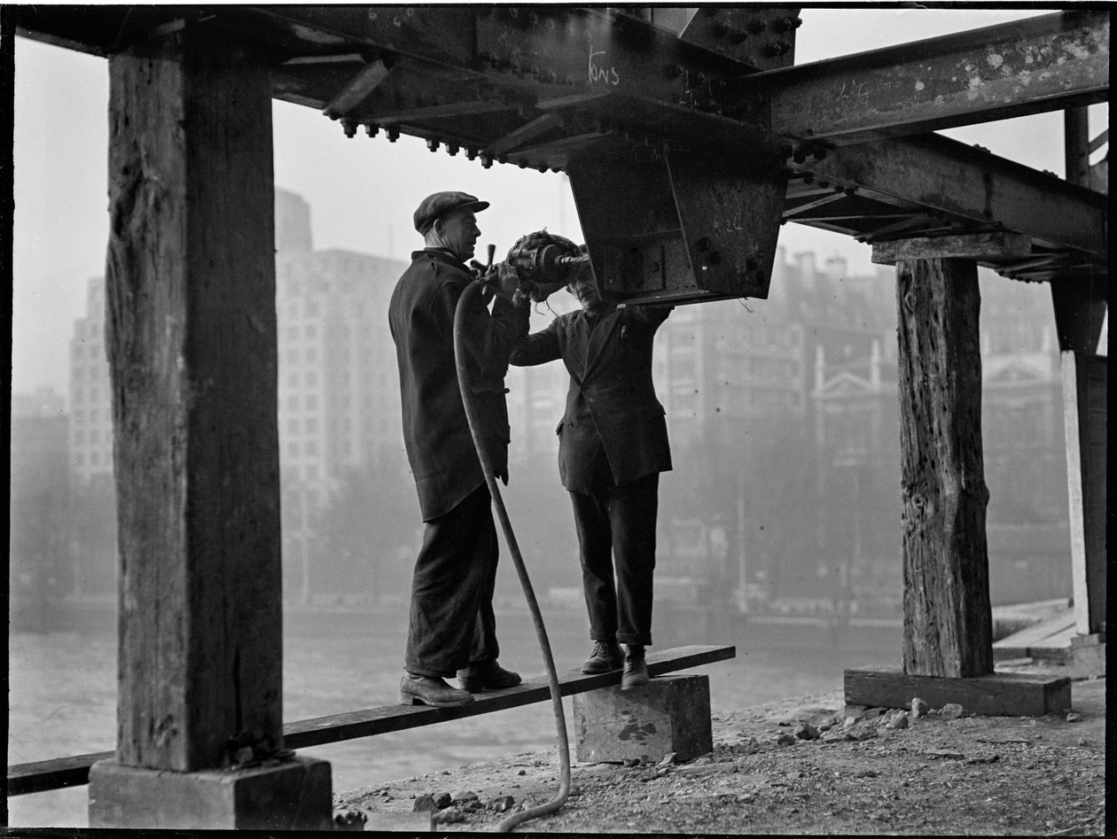 Riving av Waterloo Bridge, Lambeth, Greater London Authority, 1936. av Charles William Prickett