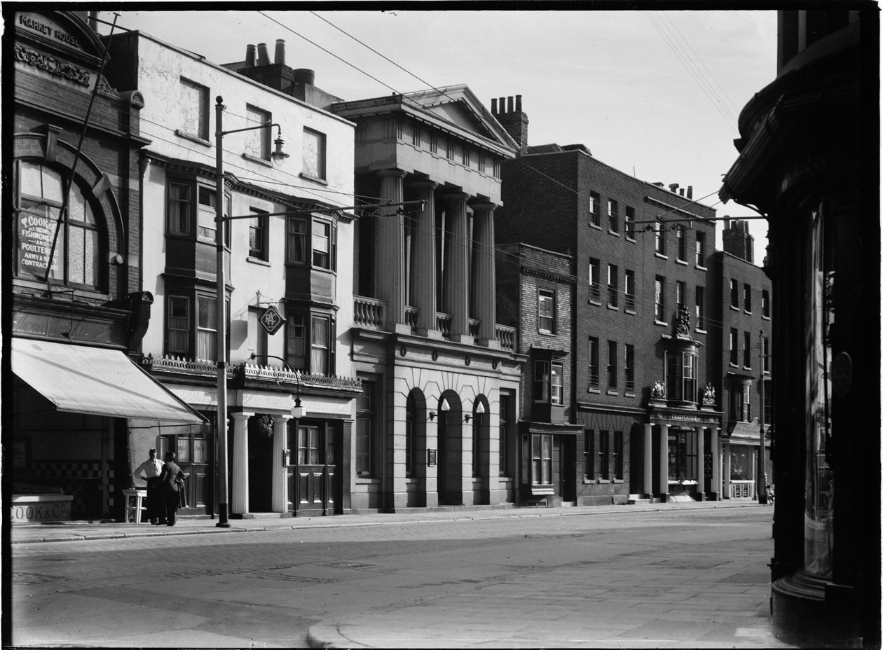 High Street, City of Portsmouth, 1930-tallet. av Charles William Prickett