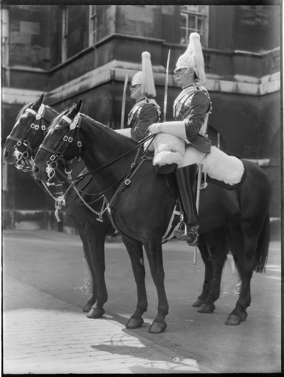 Horse Guards, Whitehall, Whitehall, City of Westminster, Greater London Authority, 1930-tallet. av Charles William Prickett