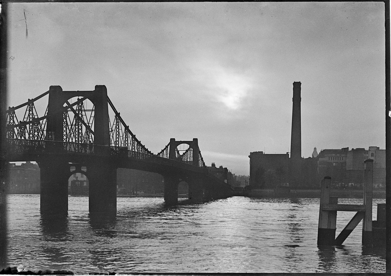 Lambeth Bridge, Westminster, Greater London Authority, 1920-1927. av Charles William Prickett