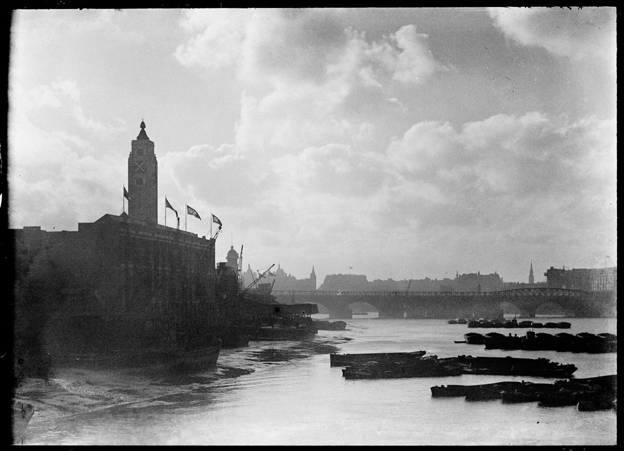 Oxo Tower Wharf, Bargehouse Street, Southwark, Greater London Authority, 1930-tallet. av Charles William Prickett