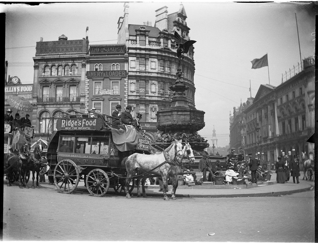 Shaftesbury Memorial Fountain, Piccadilly Circus, City of Westminster, London, 1895-1905. av Charles William Prickett