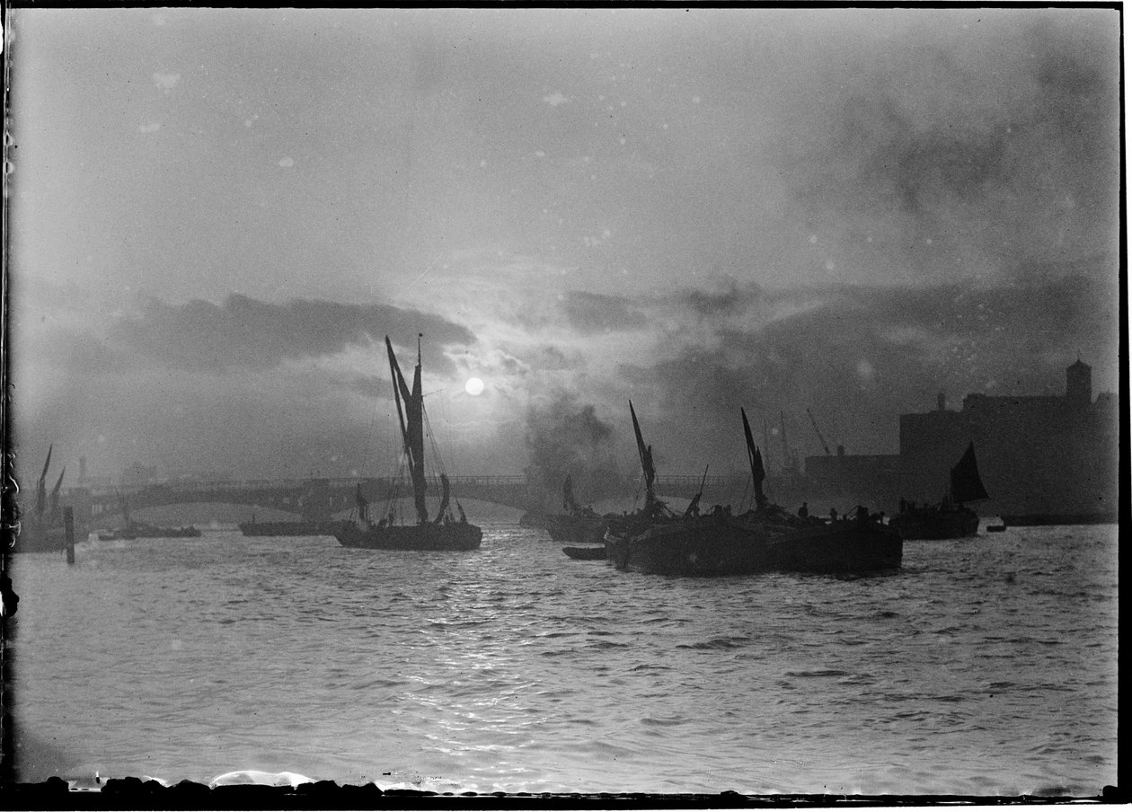 Vauxhall, Lambeth, Greater London Authority, 1920-1940. av Charles William Prickett
