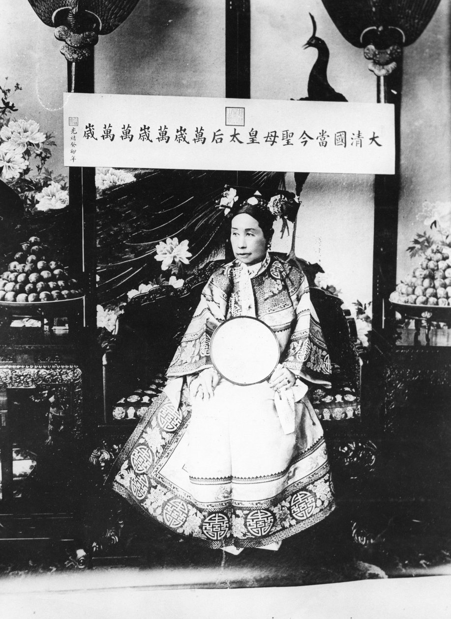 Enkekeiserinne Cixi av Kina, 1904 av Chinese Photographer