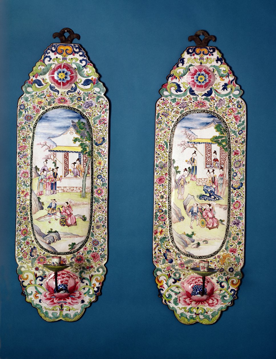 Et par Canton vegglamper laget for det europeiske markedet, 1700-tallet av Chinese School
