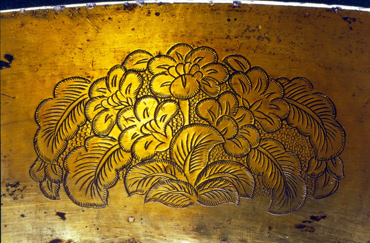 Detalj fra et gravert basseng, Tang-dynastiet (forgylt sølv) (se 206714) av Chinese School