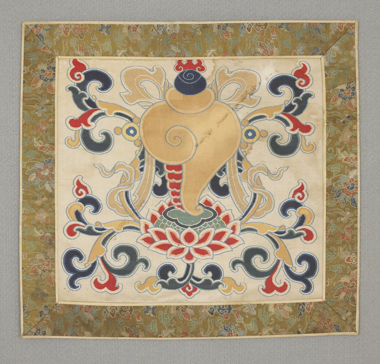 Åtte buddhistiske dyrebare ting, konkylie, 1600-tallet av Chinese School