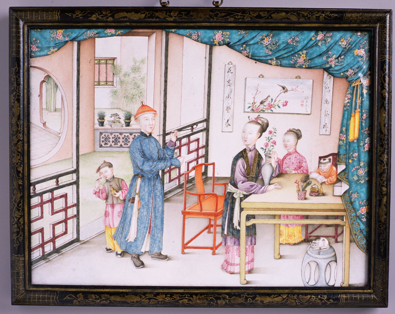 Imperial Canton panel, Qianlong periode, 1736-95 (repousse emalje) (se 207217 for par) av Chinese School