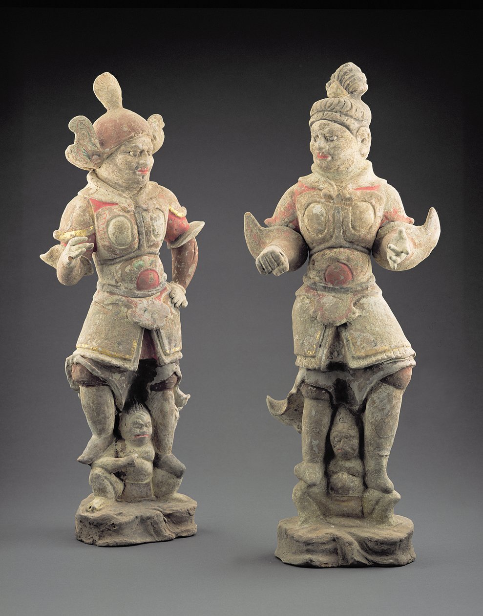 Par Lokapala-figurer, Tang-dynastiet (618-907) (lertøy) av Chinese School
