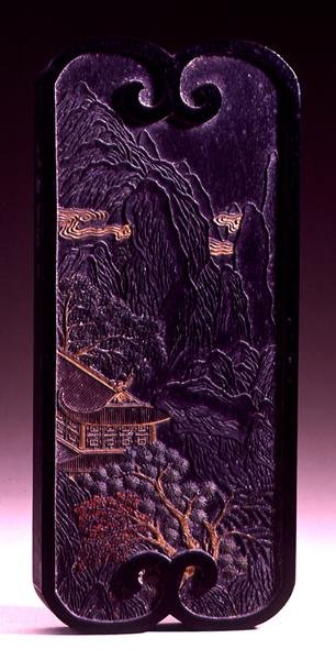 Rektangulær blekkkake med landskapsscene og keiserlig dikt på baksiden, merke og segl av familieverkstedet til Hu Kai-Wen, Ching-dynastiet 1644-1912, Hui-chou, Anhui, 1774 (utskåret og forgylt blekk) av Chinese School