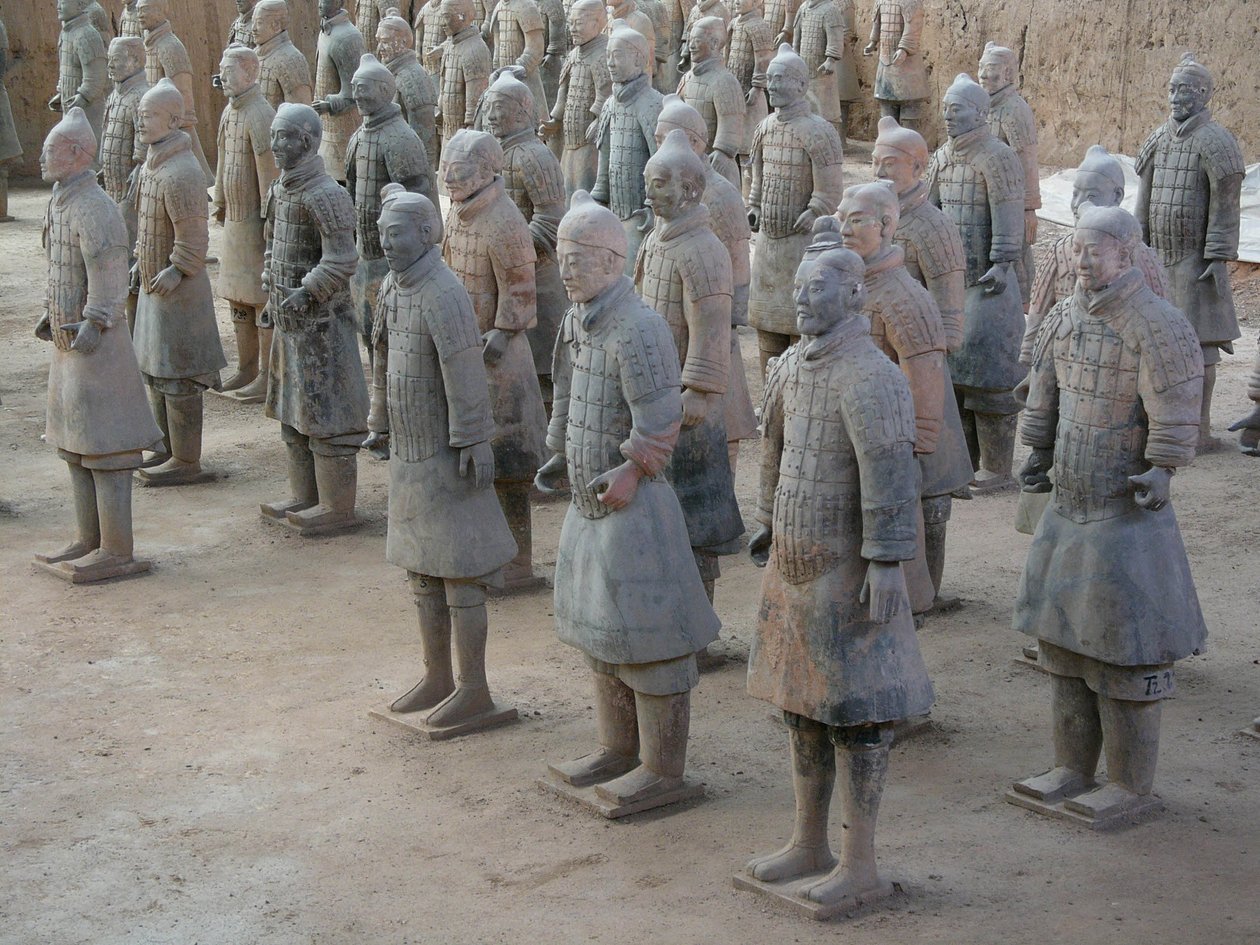 Xian Museum, terrakottakrigere fra graven til keiser Shi Huangdi av Chinese School