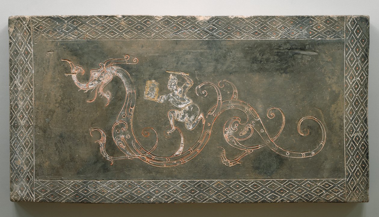 Tomb Brick, 206 BC-AD 09 (keramikk med rødt og hvitt pigment) av Chinese School Chinese School