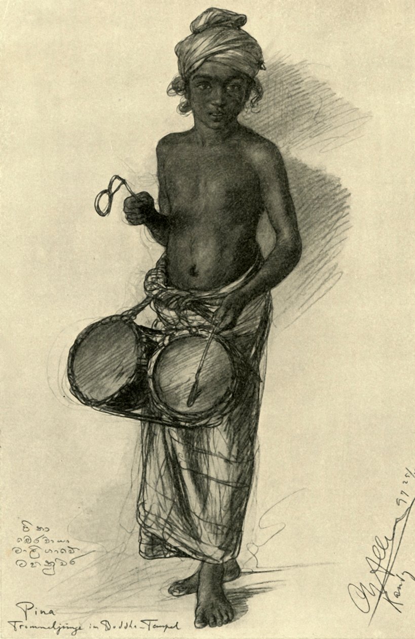 Pina - trommeslagergutt i et buddhistisk tempel, Kandy, Ceylon, 1898. av Christian Wilhelm Allers