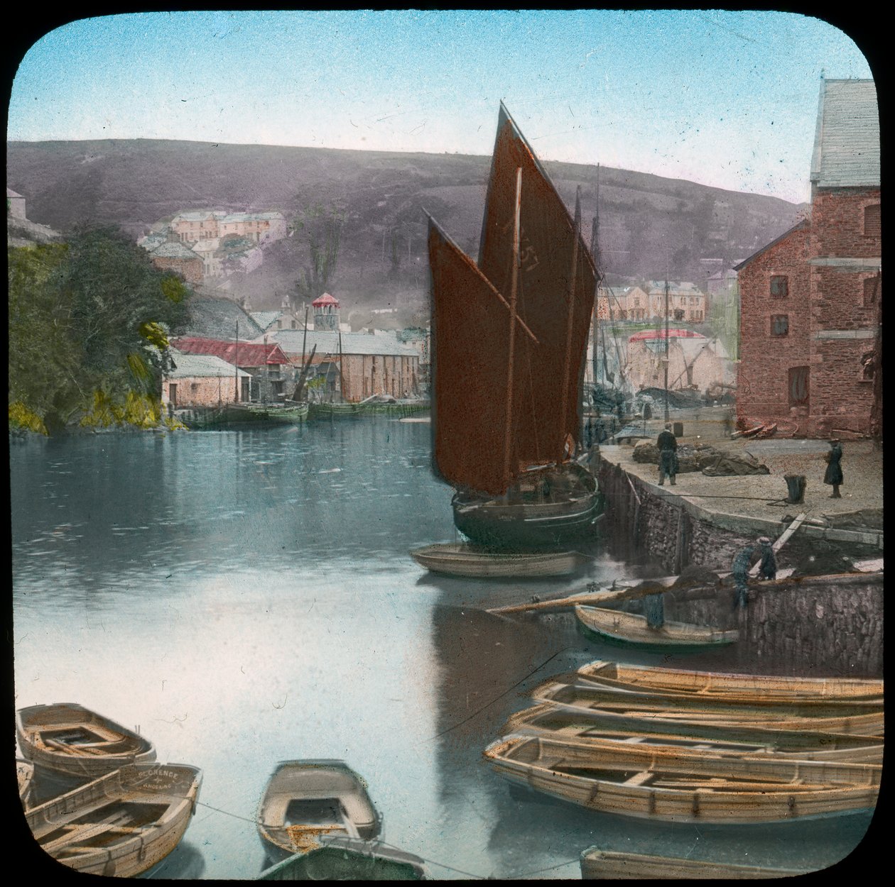Looe, fra kaien, Cornwall, slutten av 1800- eller begynnelsen av 1900-tallet av Church Army Lantern Department