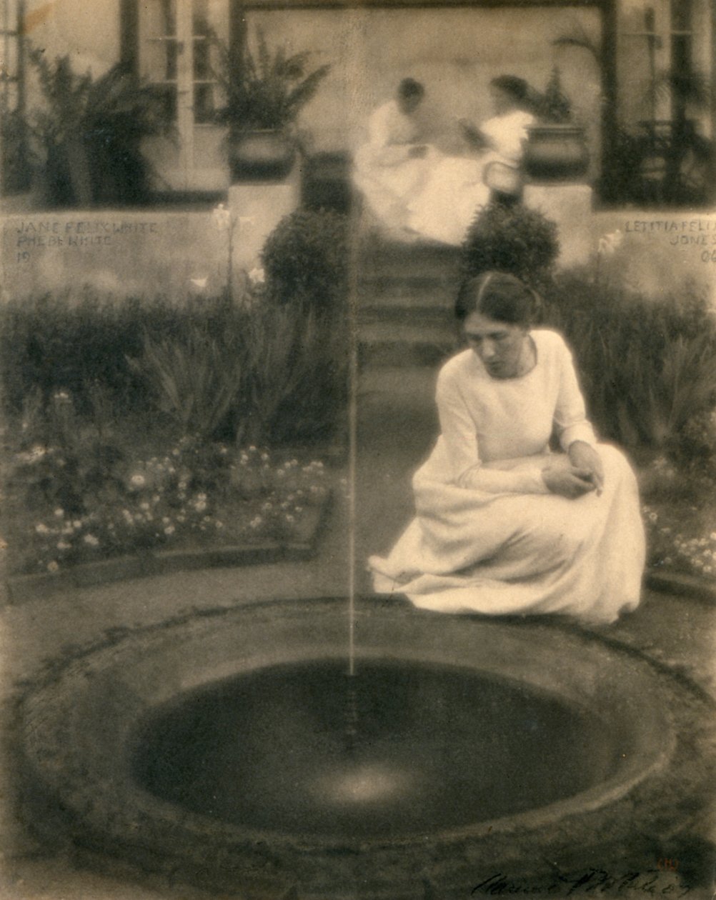 The Fountain (platinatrykk) av Clarence Henry White