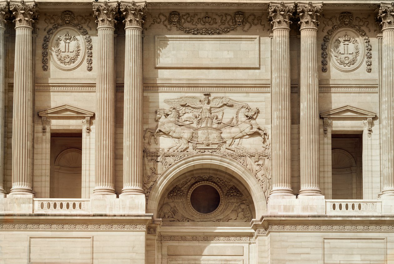 Herlighetsutdeling av kroner, fra søylegangen til Palais du Louvre, 1807 av Claude Perrault
