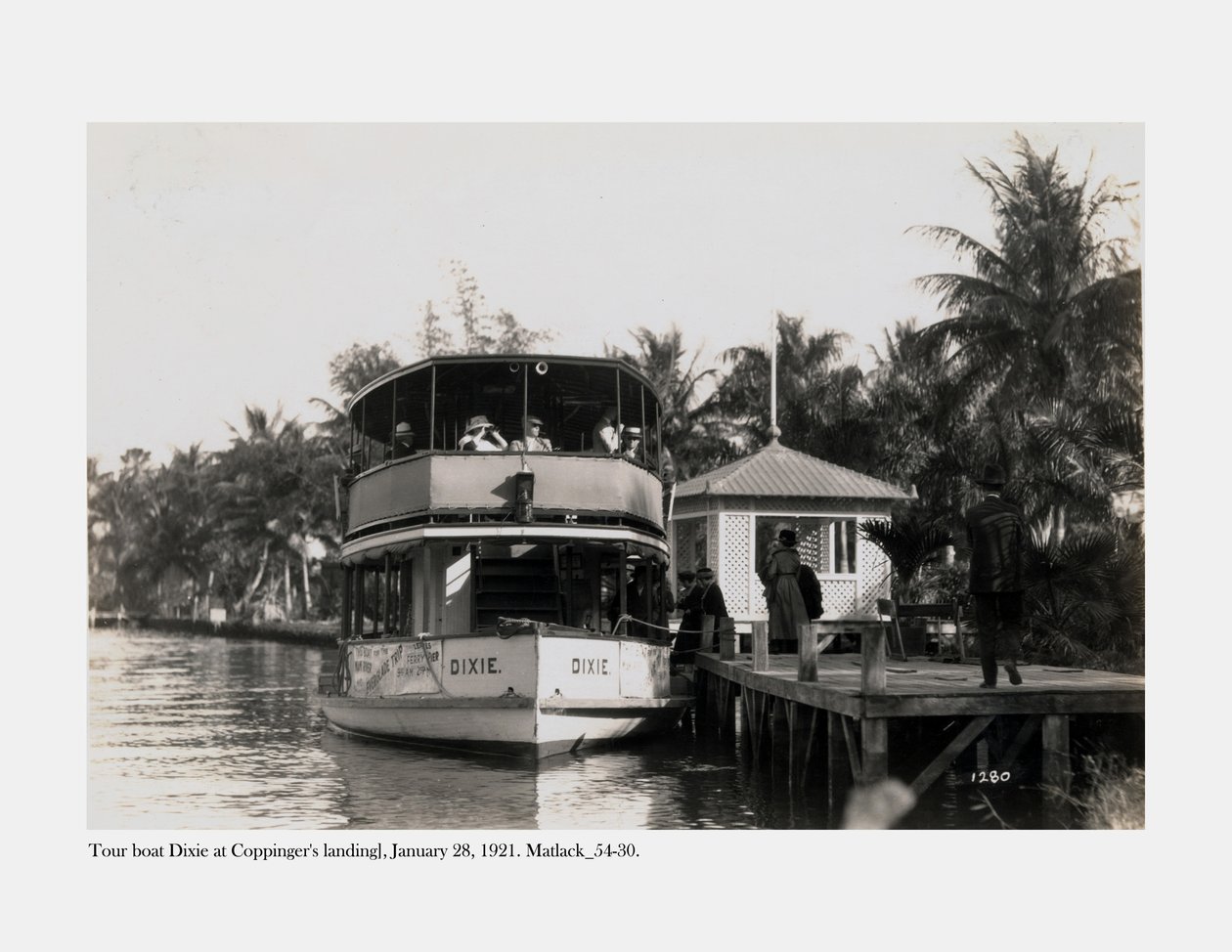 Turbåt Dixie ved Coppingers landing, 28. januar 1921 av Claude C. Matlack