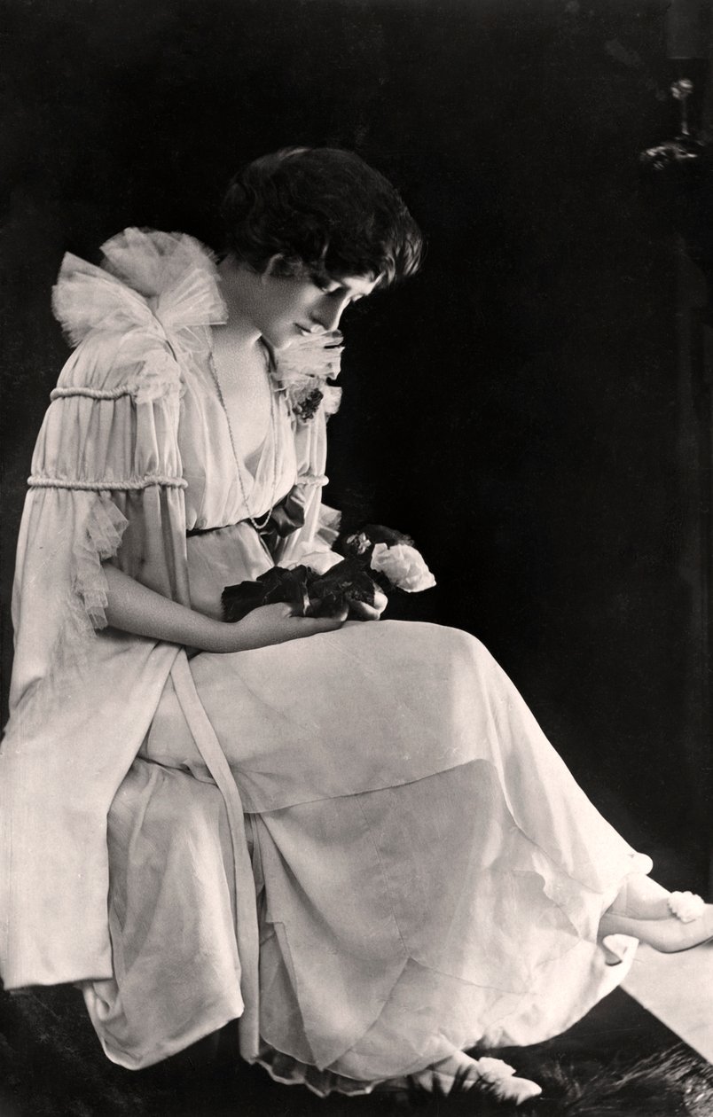 Phyllis Dare 1890-1975, engelsk skuespillerinne, tidlig på 1900-tallet. av Claude Harris