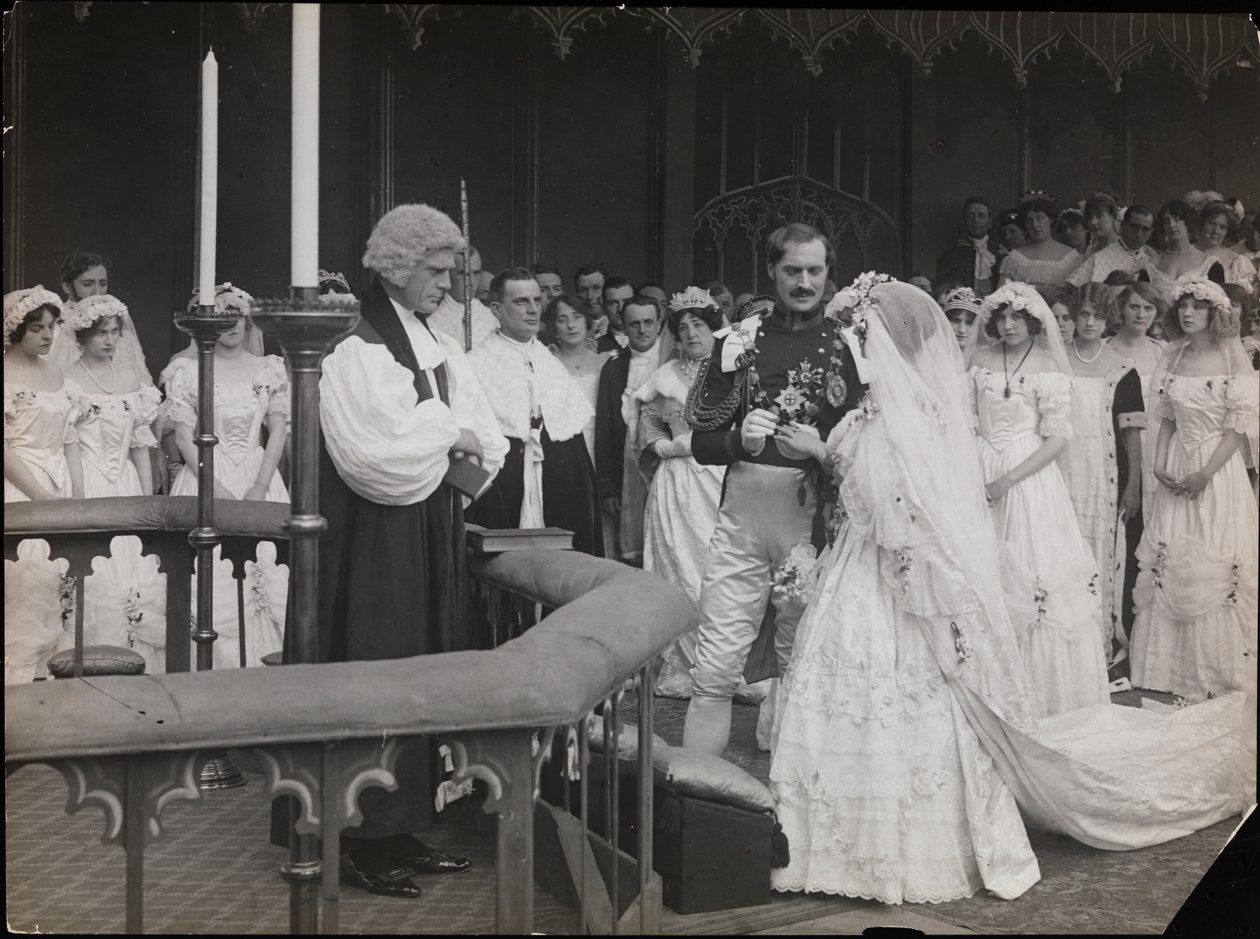 Stillbilde fra filmen 'Sixty Years a Queen', ca. 1914 (s/hvitt-bilde) av Company Byron