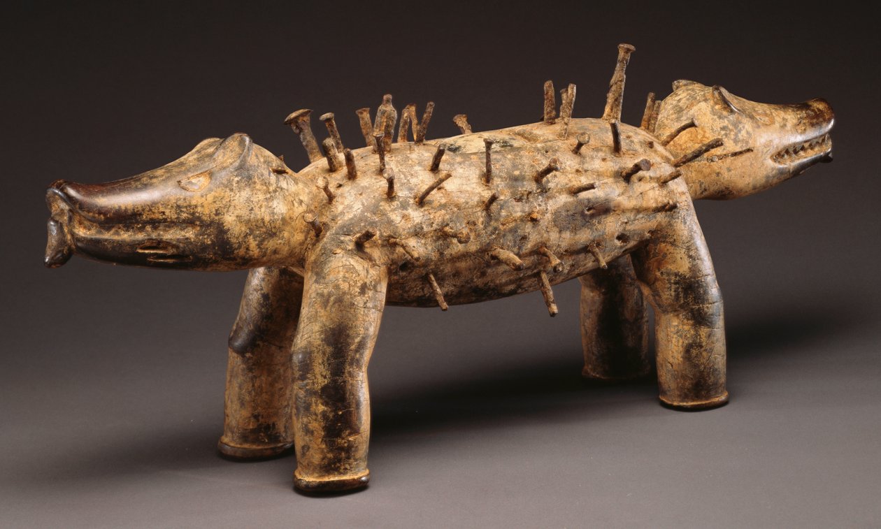En Kongo krafthundfigur (tre, spiker) av Congolese Congolese