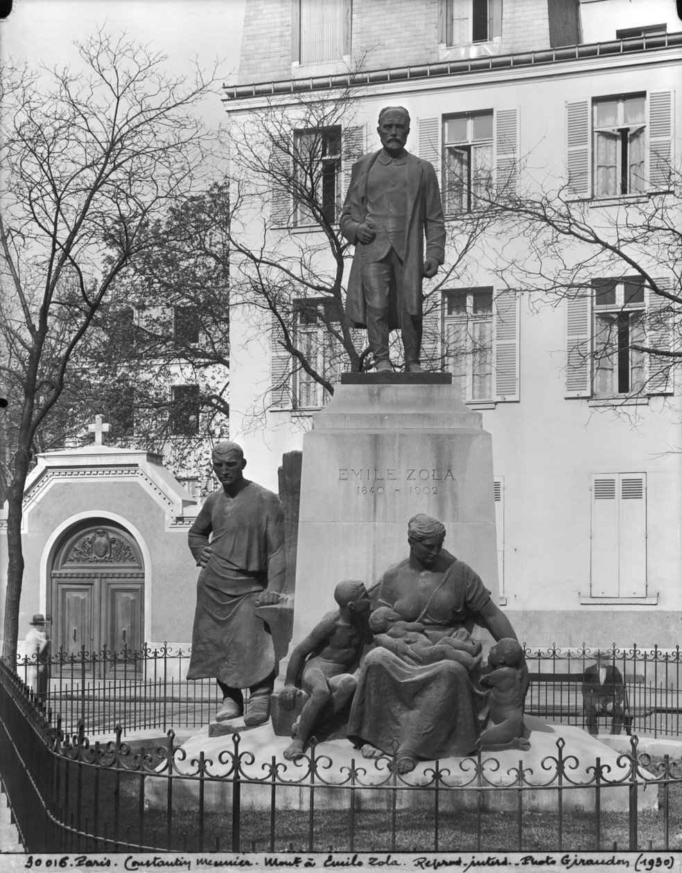 Monument til Emile Zola, avenue Emile Zola, Paris, ca. 1902-09 (bronse) av Constantin Emile Meunier