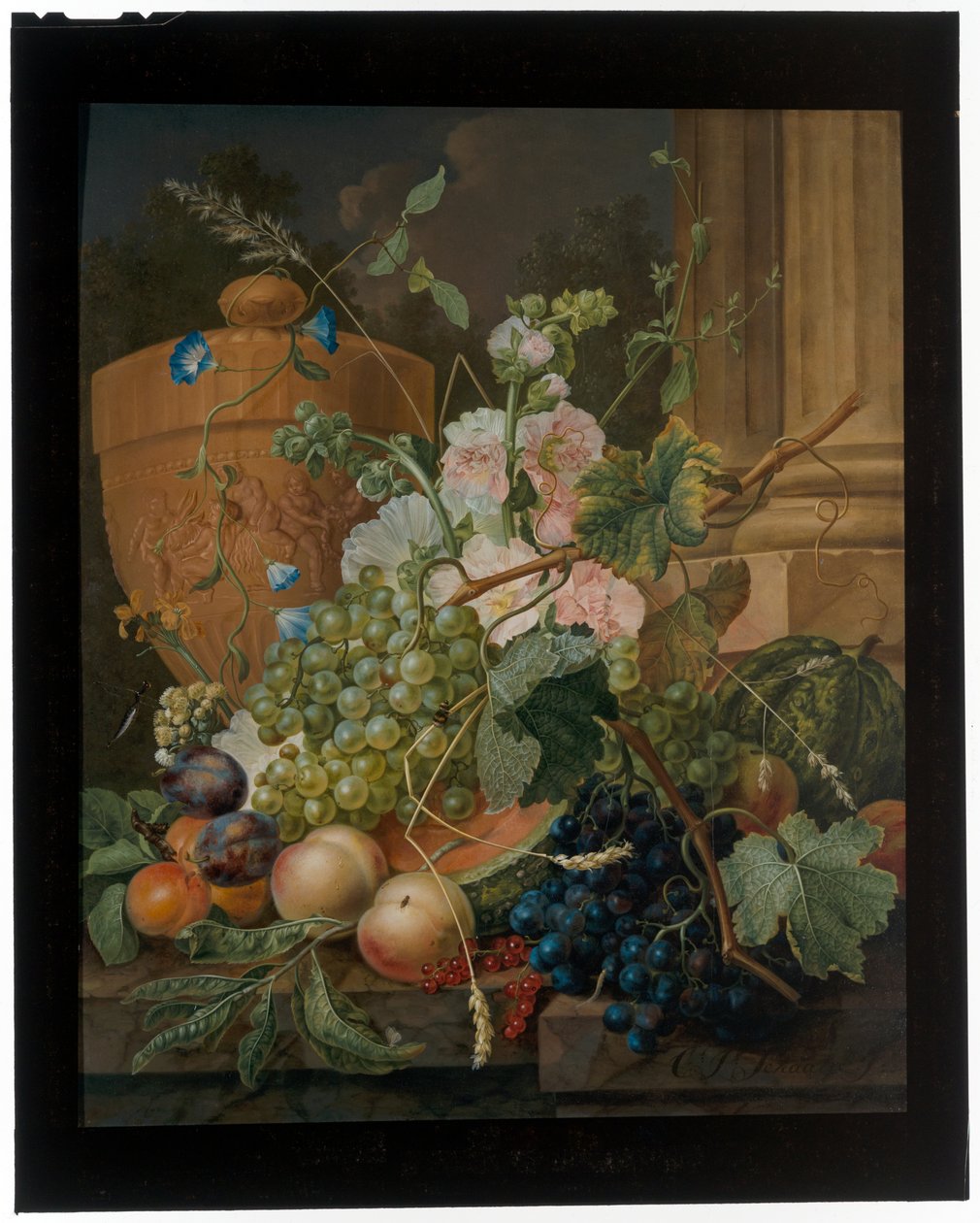 Et stilleben av frukt og blomster med en terrakottaurne på en avsats av Cornelis Johannes Schaalje