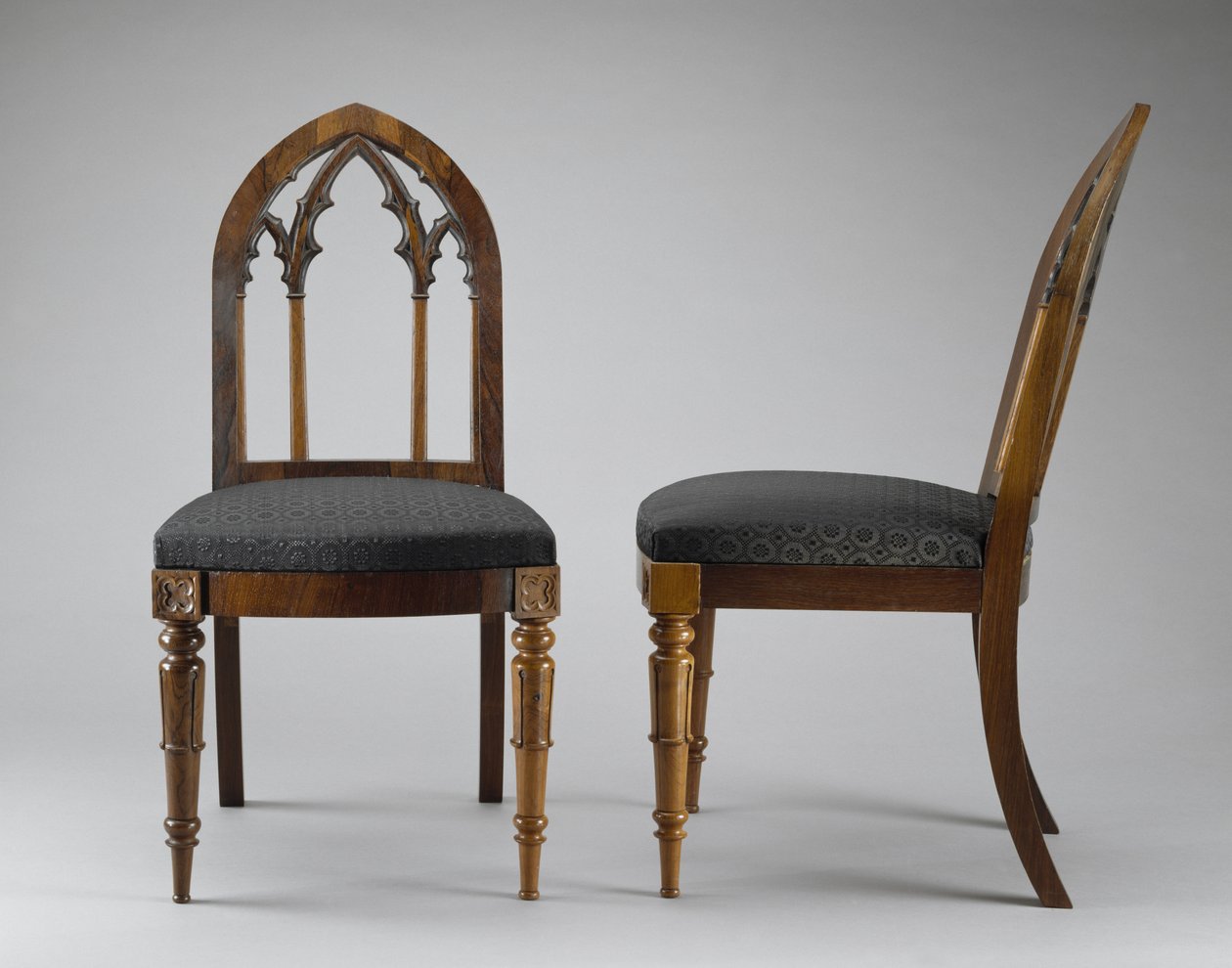 Et par sidestoler, ca. 1844 (palisander; ask) av Crawford Riddell