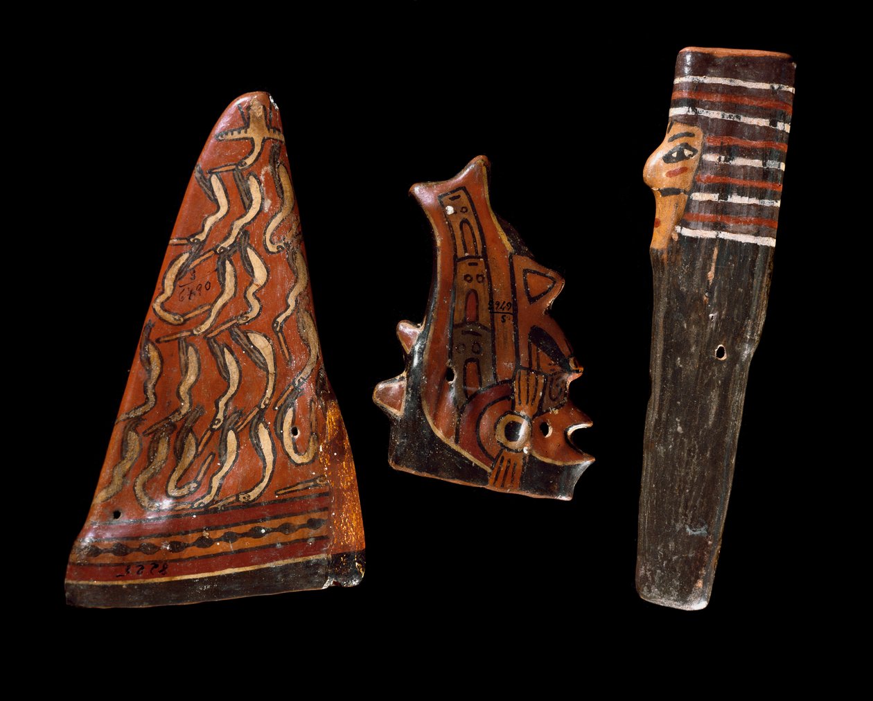 Precolombiansk kunst, Nazca-sivilisasjonen: musikkinstrumenter av tre (inkludert panfløyte?). 100 f.Kr.-800 e.Kr. Lima, arkeologisk museum av Culture Nazca