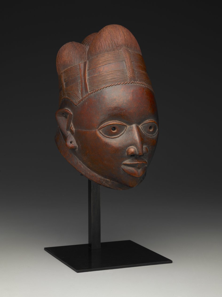 Hodeplagg (Ere Gelede), sent på 1800-tallet (tre) av Yoruba Culture