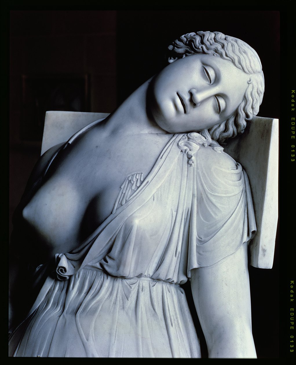 Dying Lucretia (marmor) (detalj av 186900) av Damian Buenaventura Campeny y Estrany