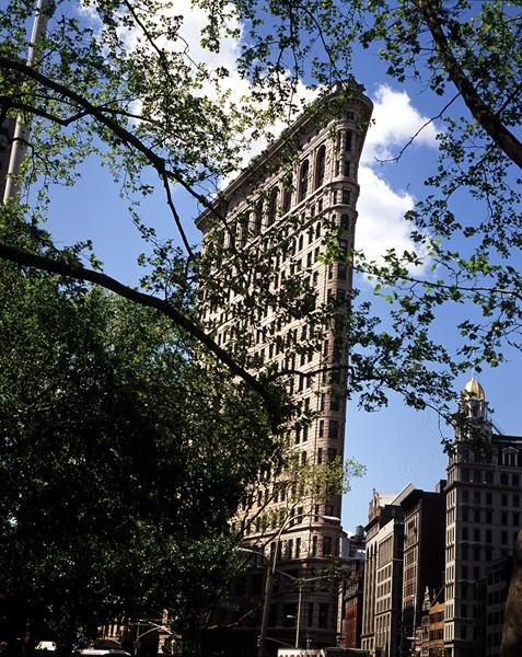 Utsikt over Flatiron-bygningen, ferdigstilt 1902 av Daniel Hudson Burnham