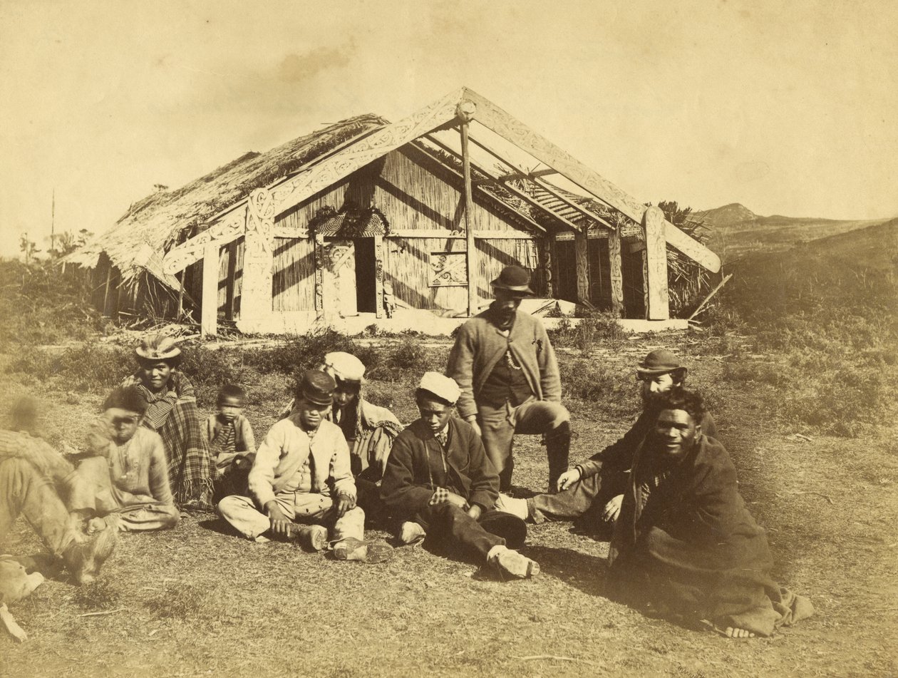 Kuwaitis Runanga House, Waiona, Bay of Islands, ca. 1870 (albumtrykk) av Daniel Louis Mundy