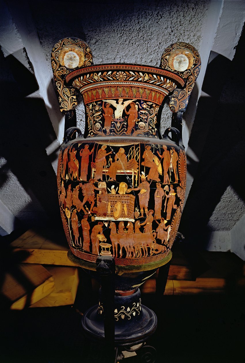 Apulisk voluttkrater med rød figur dekorert med en scene for ofringen av trojanske fanger av Achilles ved begravelsen til Patroclus, gresk, fra Canosa, 4. århundre f.Kr. (keramikk) (se også 119458) av Darius Painter