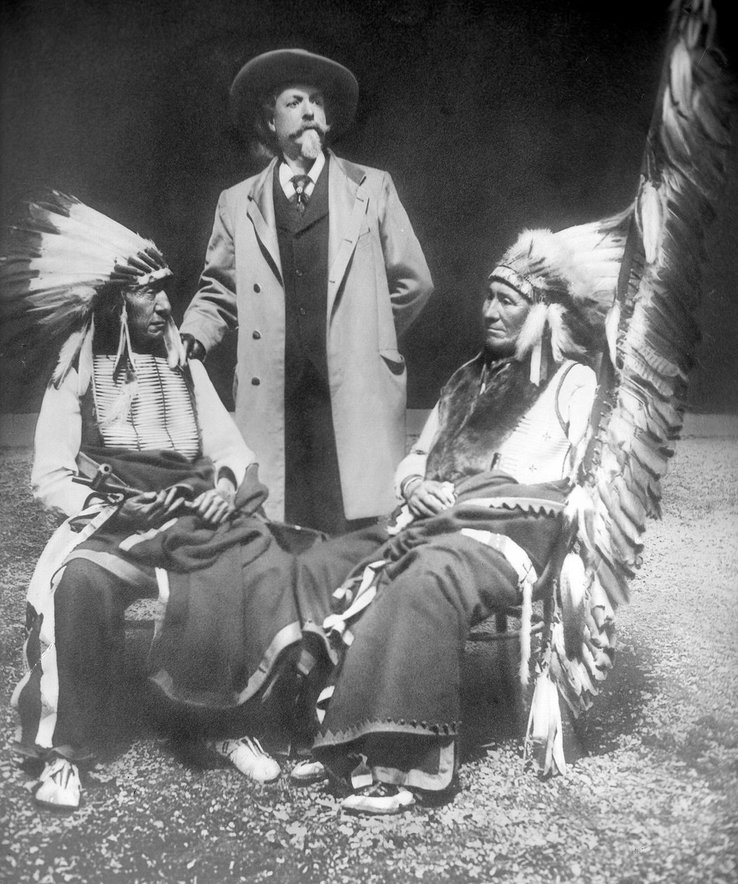 William F. Cody med Red Cloud og American Horse av David Frances Barry